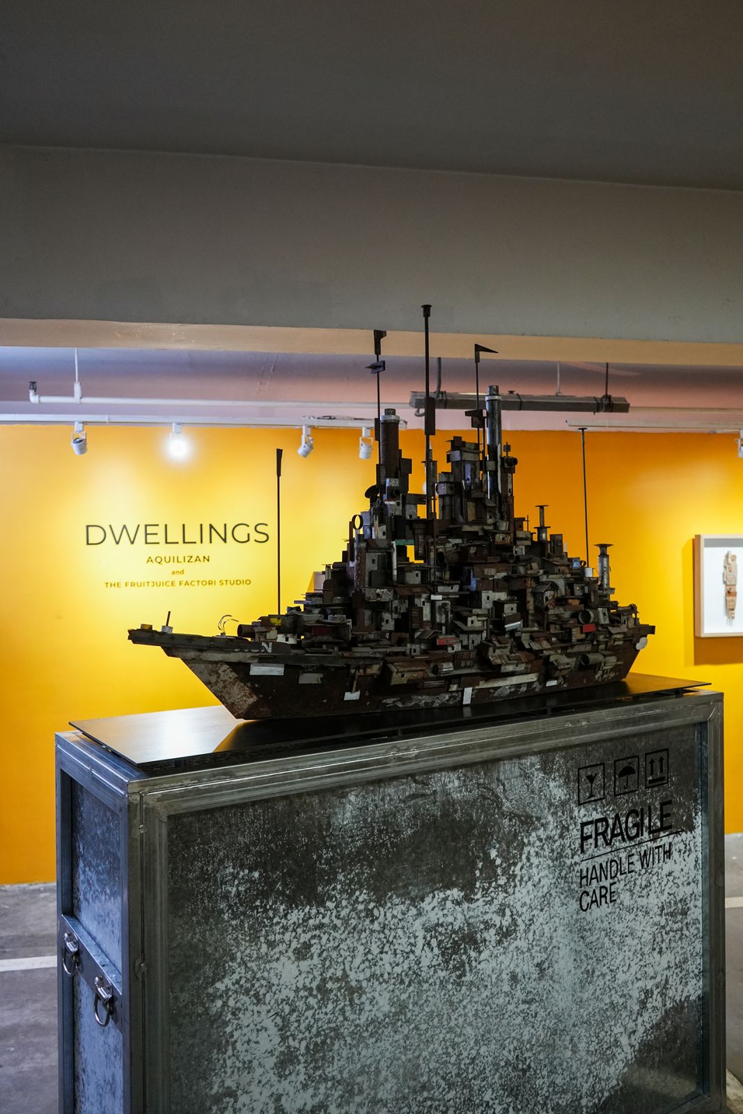 Alfredo and Isabel Aquilizan, Dwellings series with The Fruitjuice Factori Studio