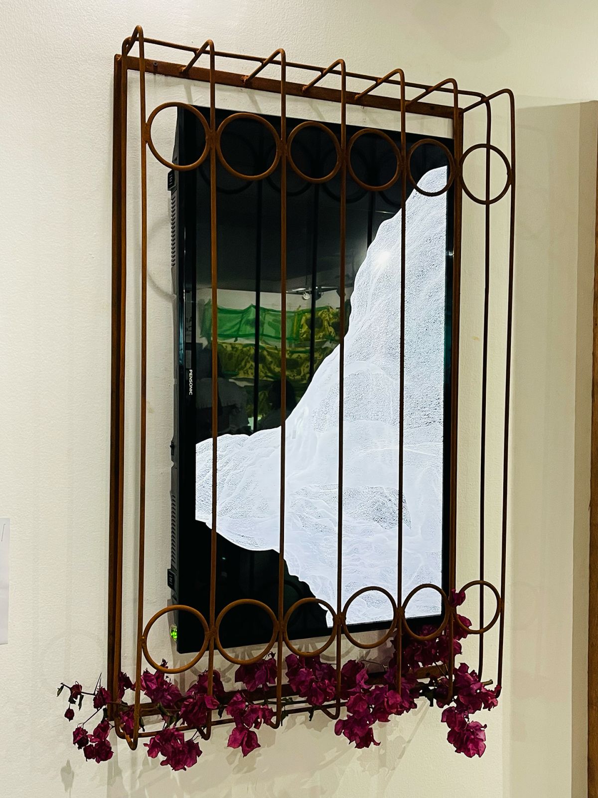Residencies_Julian Tapales, Butanding Barrio (5)