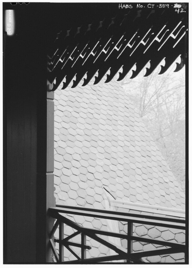 Slate-shingled gable roofs (Photo: Library of Congress Prints and Photographs Division Washington, D.C / WikiCommons)
