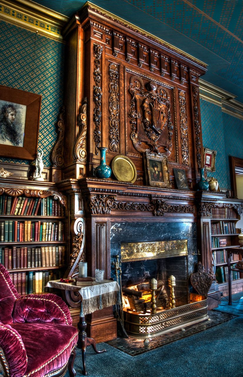 Interior grandeur fit for "the father of American literature" (Photo: EGryk / WikiCommons)