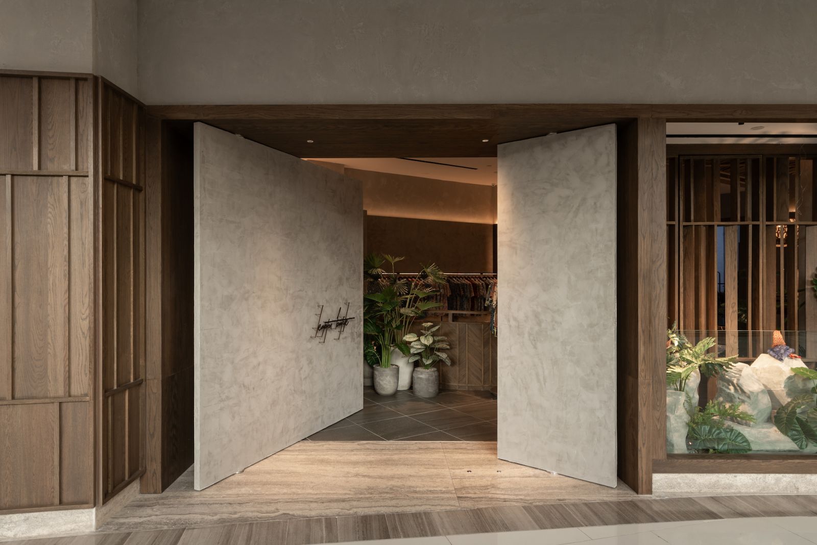 The main door of the boutique when open