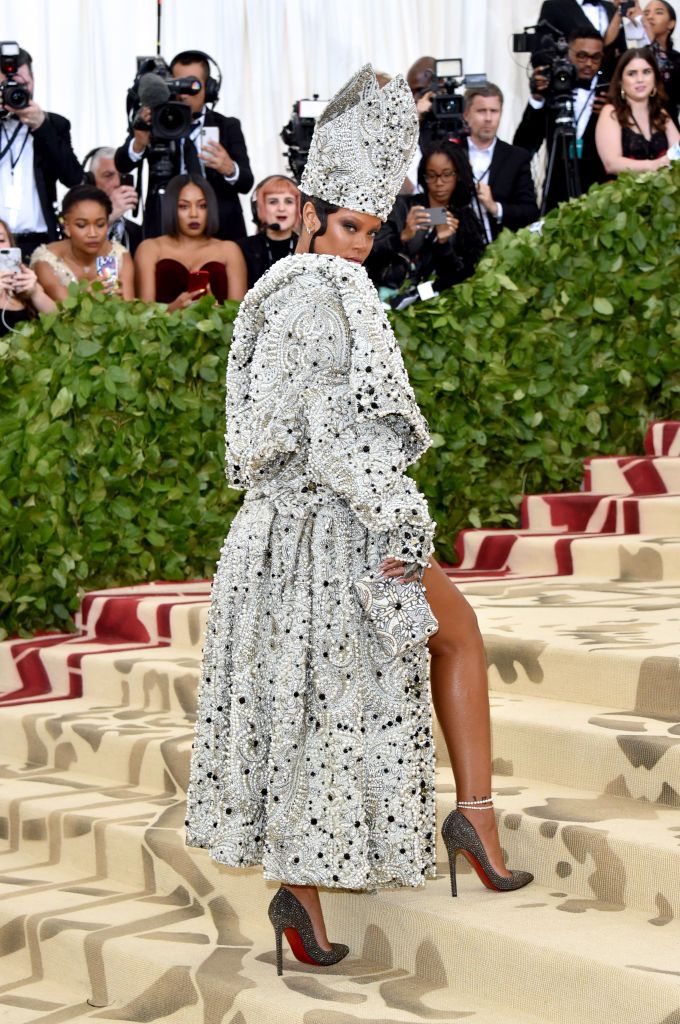 NEW YORK, NY - MAY 07: Rihanna attends the Heavenly Bodies: Fashion & The Catholic Imagination Costume Institute Gala at The Metropolitan Museum of Art on May 7, 2018 in New York City. (Photo by John Shearer/Getty Images for The Hollywood Reporter)