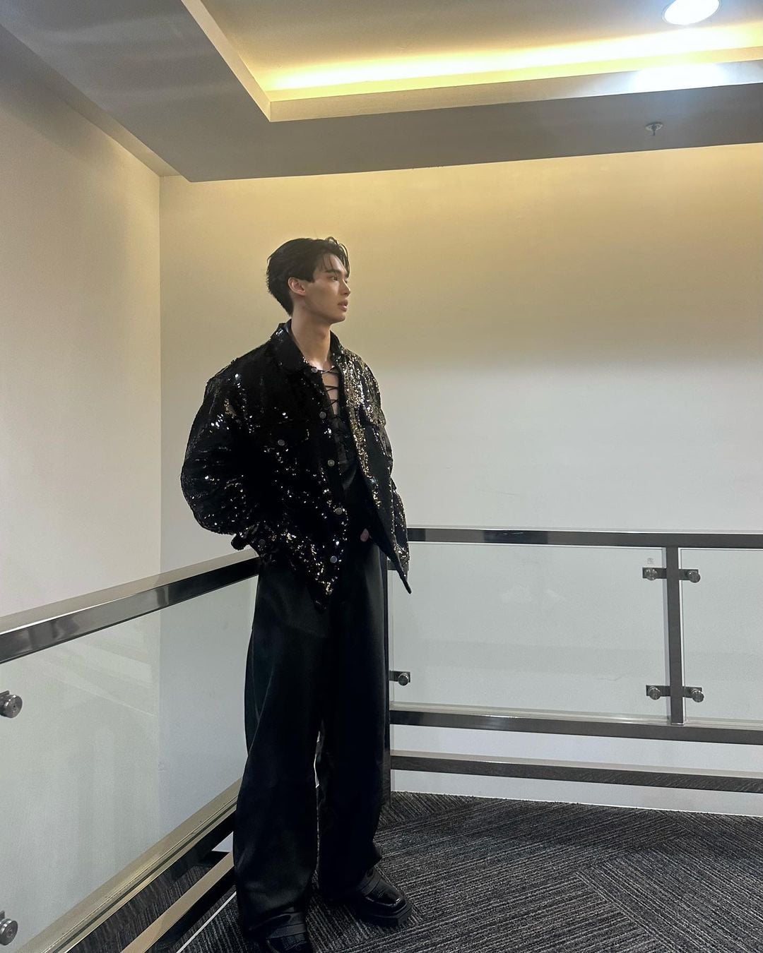 win metawin in sequin jacket