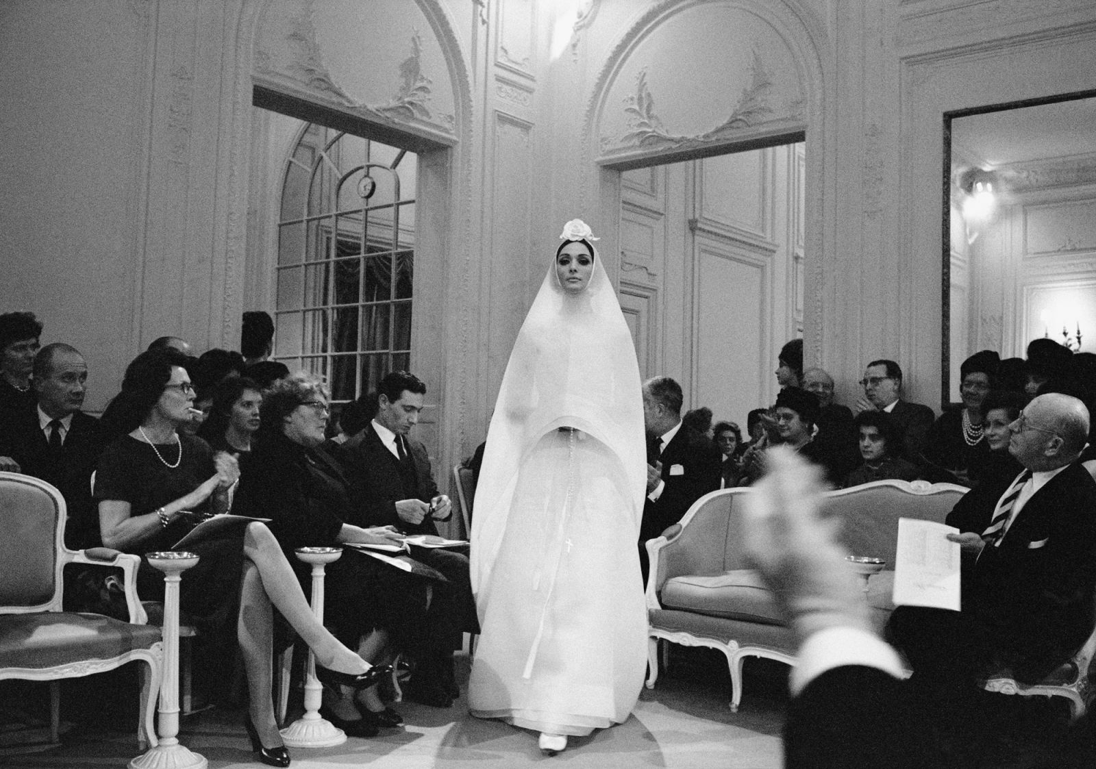 Hyménée dress from Dior Spring-Summer 1961 Haute Couture collection. (Photo: Mark Shaw)