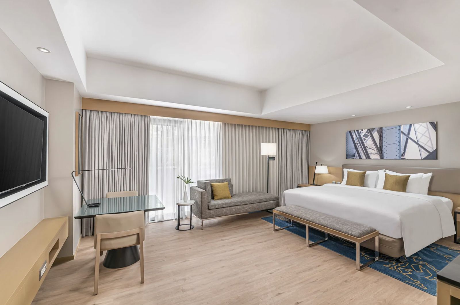 Premier room (Photo: Seda Manila Bay)