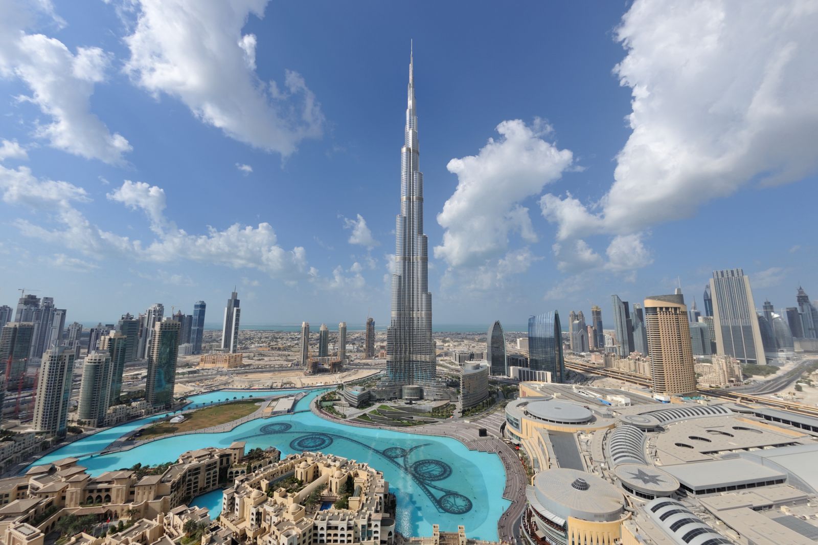Dubai's city view with Burj Kalifa