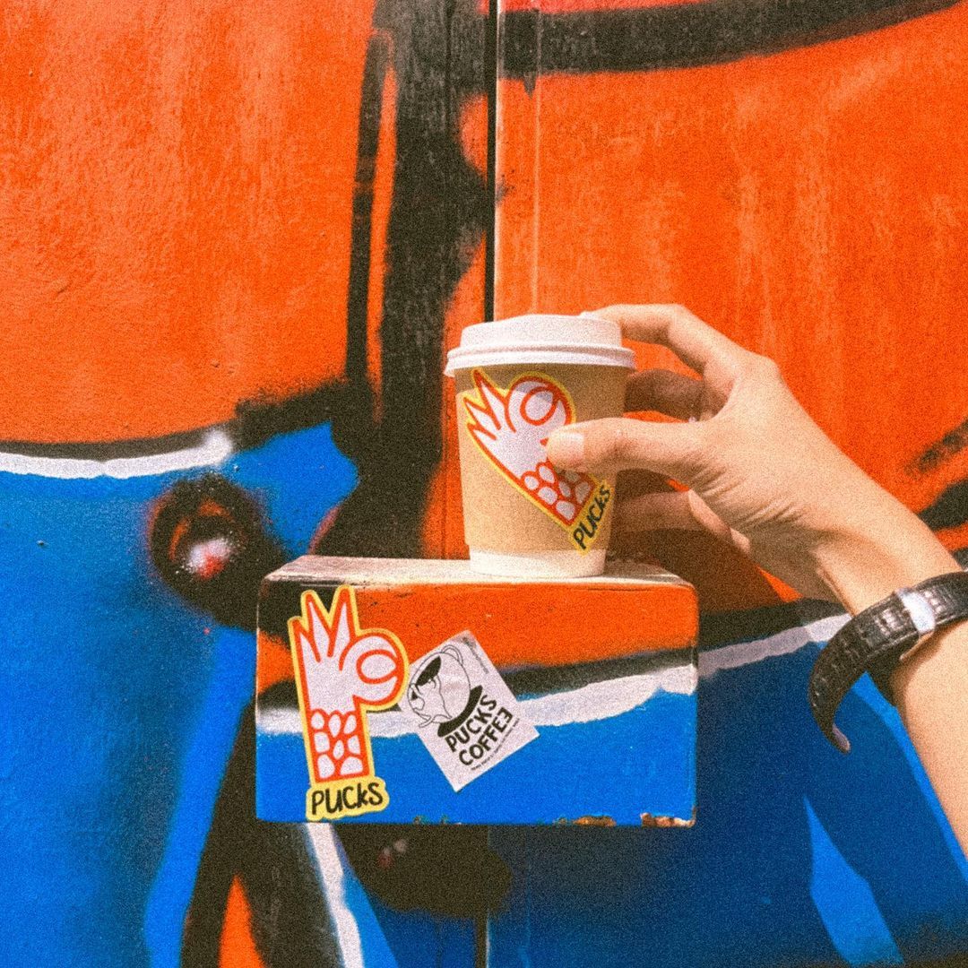 A cup of Pucks Coffee (Photo: Instagram / @pucksandfriends)