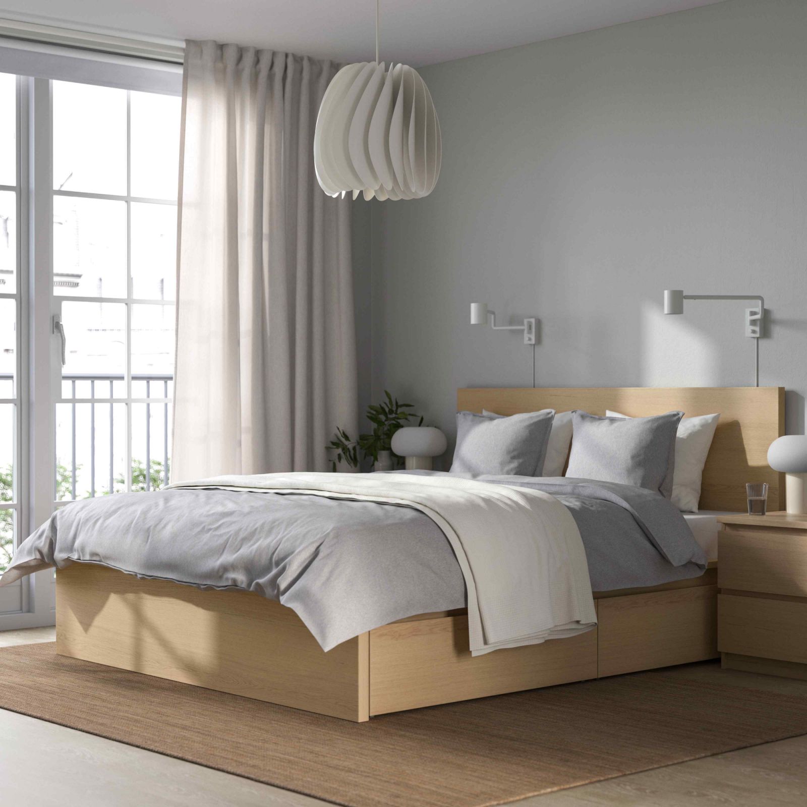 Storan tambahan dengan kastor di bawah rangka katil (Foto: Ikea Singapore)
