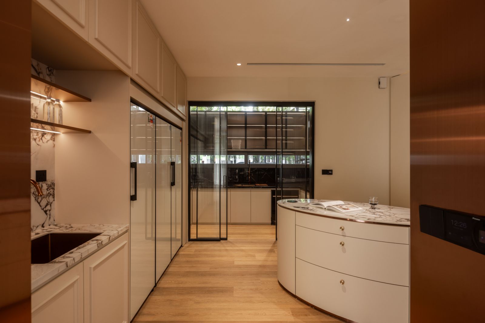 The dry kitchen