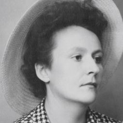 飾演Catherine Dior（Photo: Wikipedia）