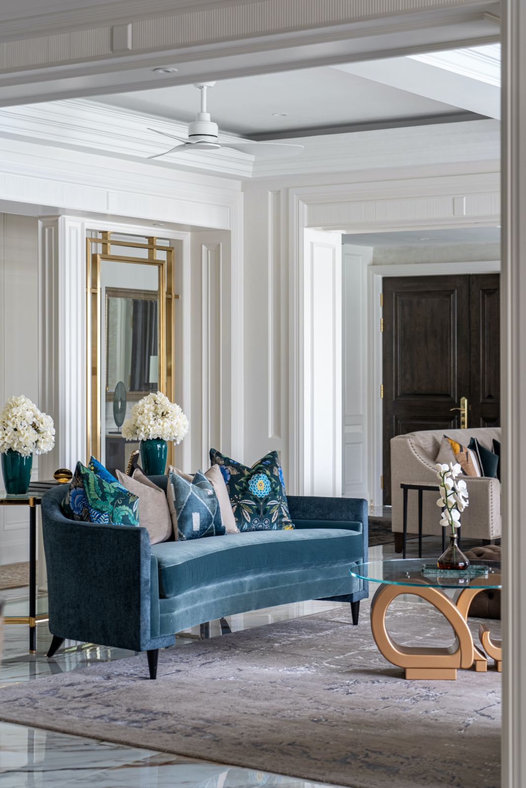 Softly curved seating