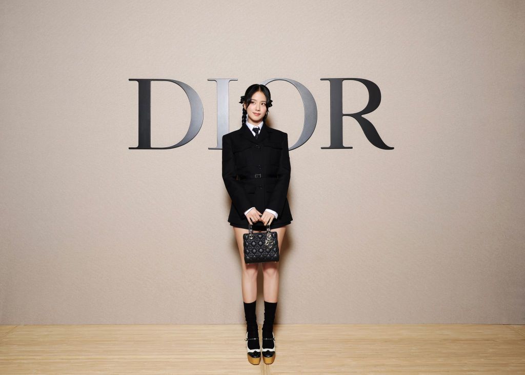 PARIS, FRANCE - FEBRUARY 27: (EDITORâS NOTE: Image has been retouched at the request of the client.) Jisoo attends the Christian Dior Womenswear Fall/Winter 2024-2025 show as part of Paris Fashion Week on February 27, 2024 in Paris, France. (Photo by Pascal Le Segretain/Getty Images for Christian Dior)