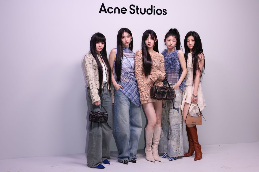 PARIS, FRANCE - FEBRUARY 28: (EDITORIAL USE ONLY - For Non-Editorial use please seek approval from Fashion House) I'LL-IT attends the Acne Studios Womenswear Fall/Winter 2024-2025 show as part of Paris Fashion Week on February 28, 2024 in Paris, France. (Photo by Pierre Suu/Getty Images)