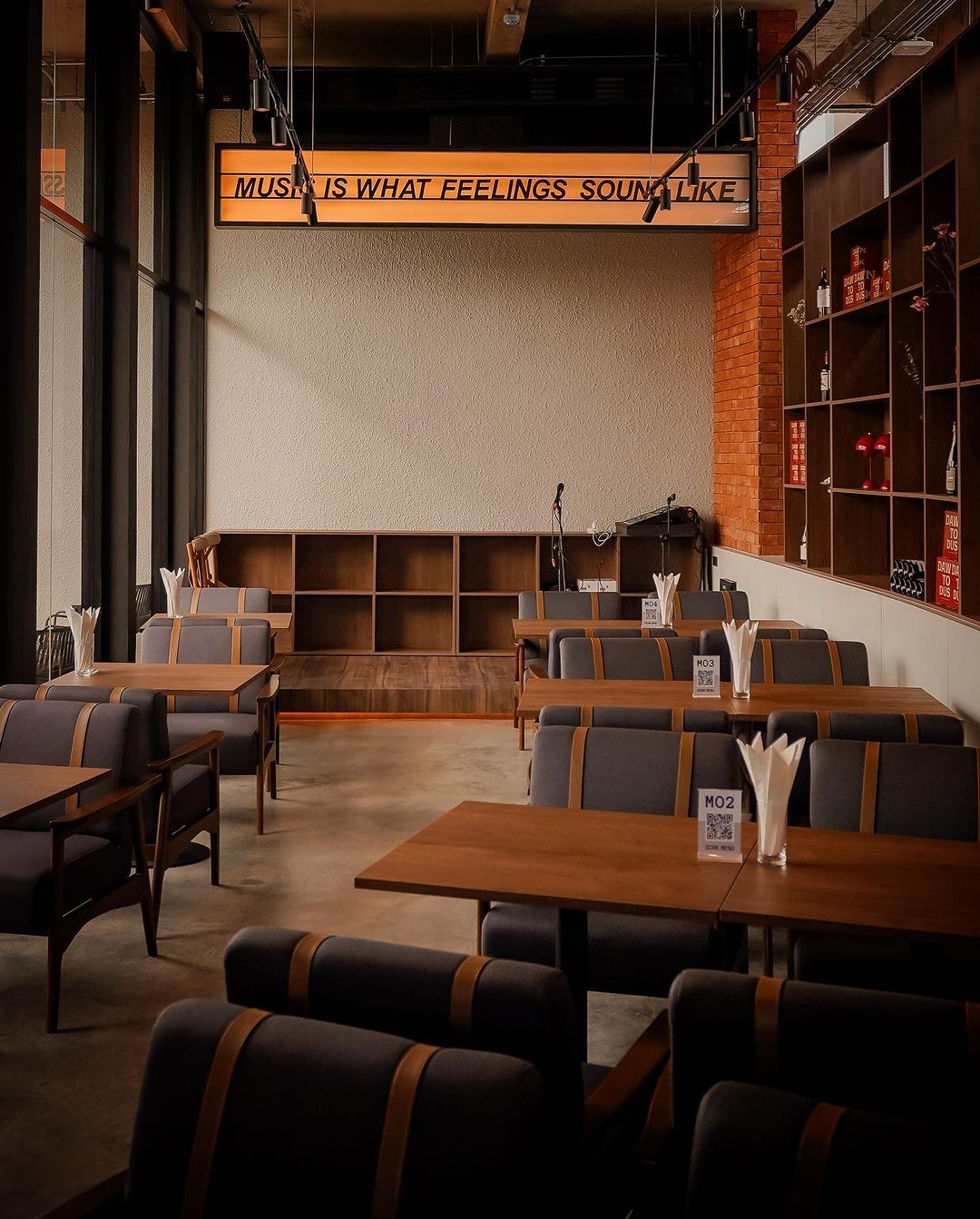 Dawn to Dusk café คาเฟ่ pet-friendly ในกรุงเทพ