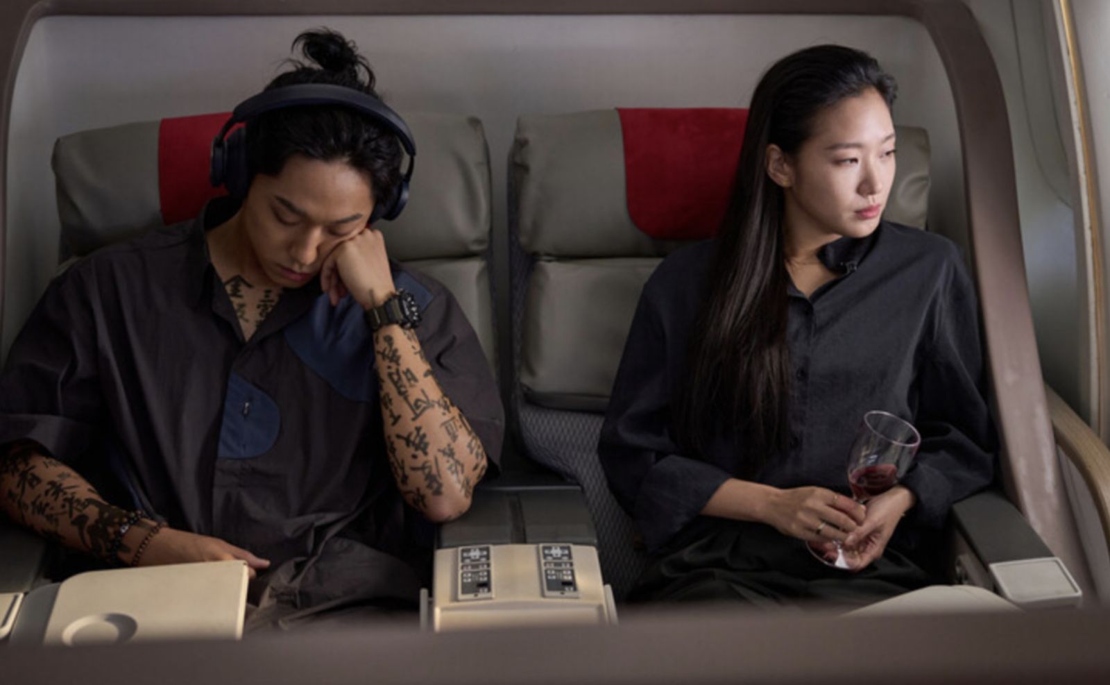 韓國電影《破墳》女主角金高銀是誰?7點認識這位「第二眼美女」:21歲獲得青龍獎、中文水平達10級、韓劇男神收割機