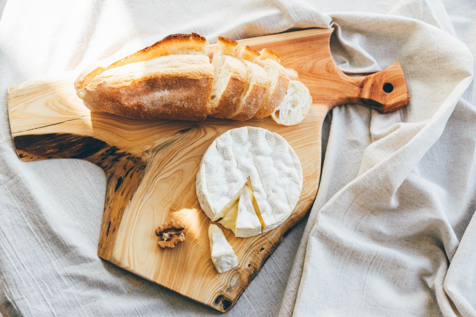 Brie served with crusty bread (Photo: Getty Images)