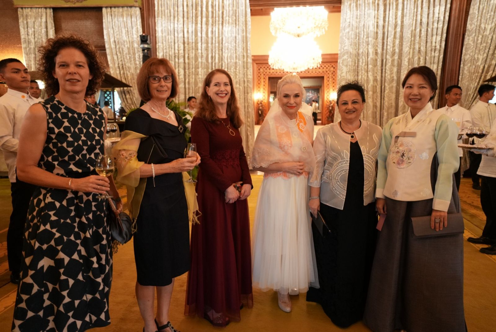 Denise Claudine Brühl Moser, Irene Colette Carlos, Gila Fluss Brachfeld, Roswitha Brieger, Valia Kazhoyan, Eun Hwa Lee