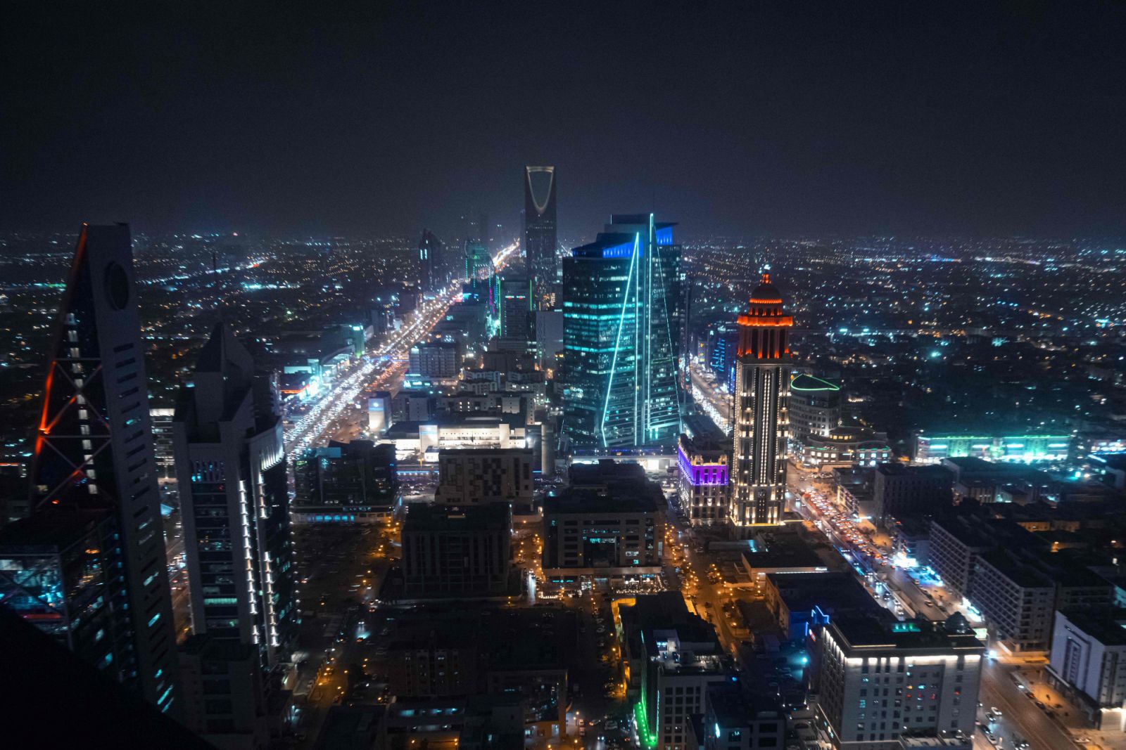 Riyad city at night viewed from Al Faisaliyah hotel