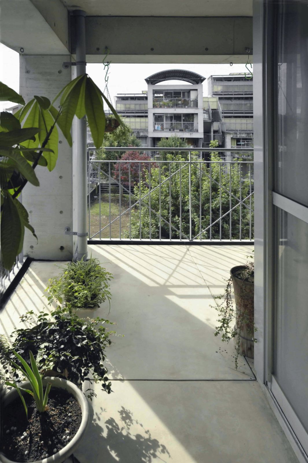 Hotakubo Housing (Photo: Tomio Ohashi)
