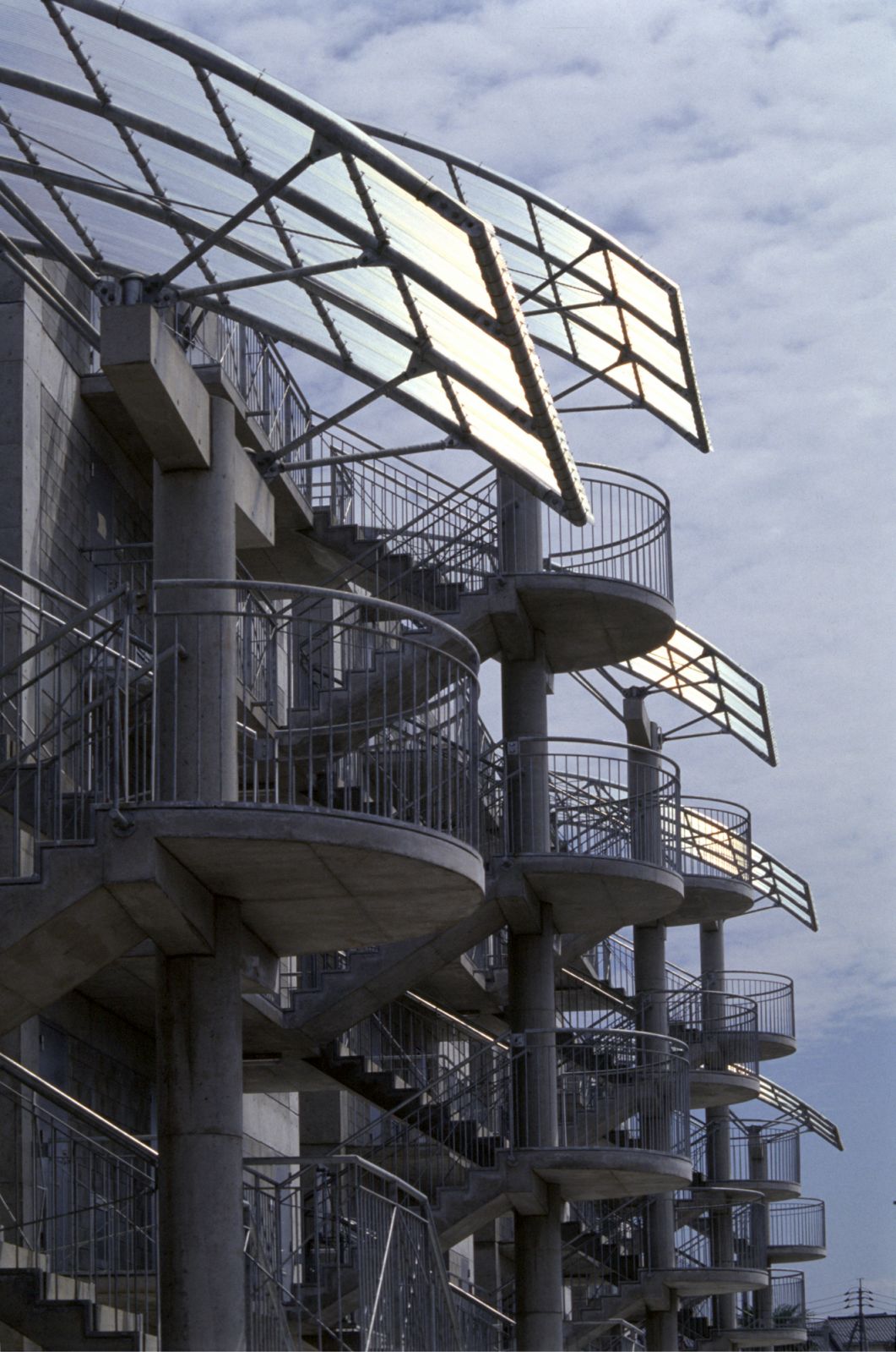 Hotakubo Housing (Photo: Tomio Ohashi)