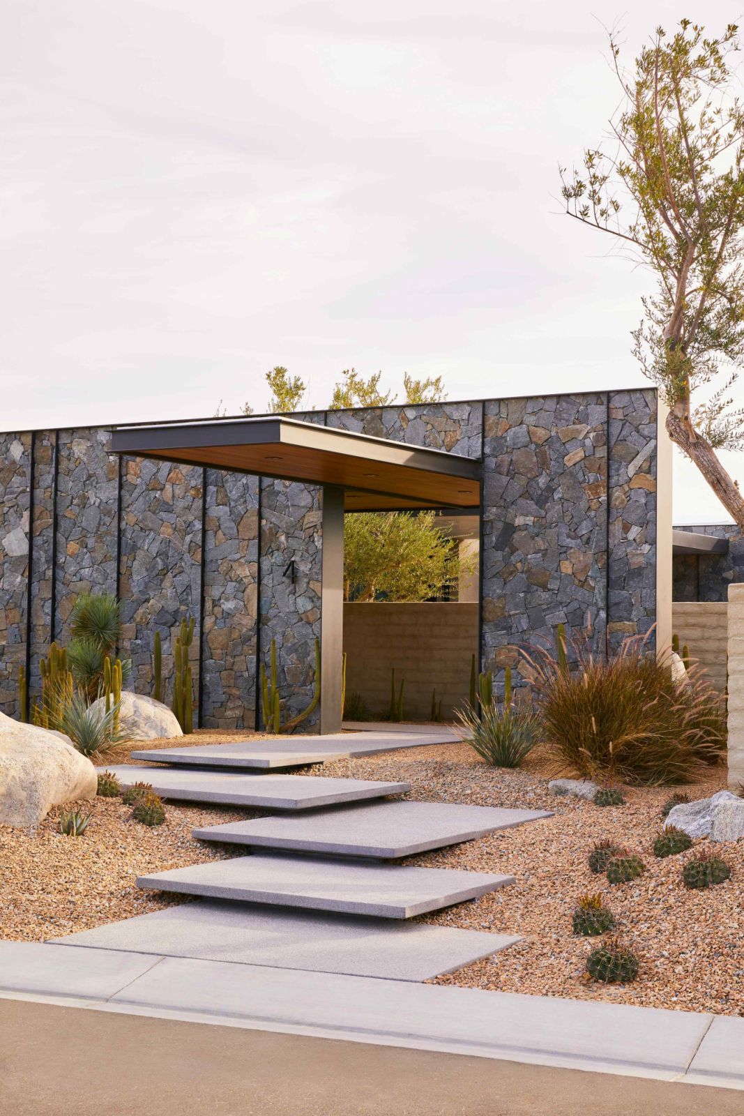 The façade of Echo at Rancho Mirage of natural stone Calabor Free Form Walling