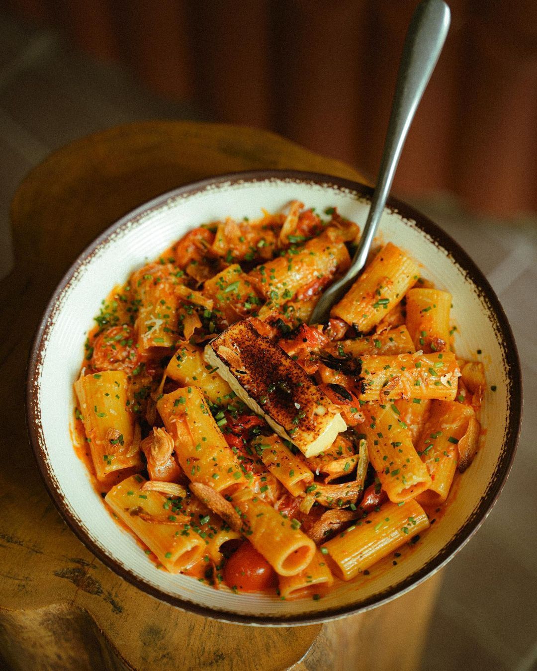 Roast capsicum and torched camembert rigatoni (Photo: Instagram / @rata_subang)