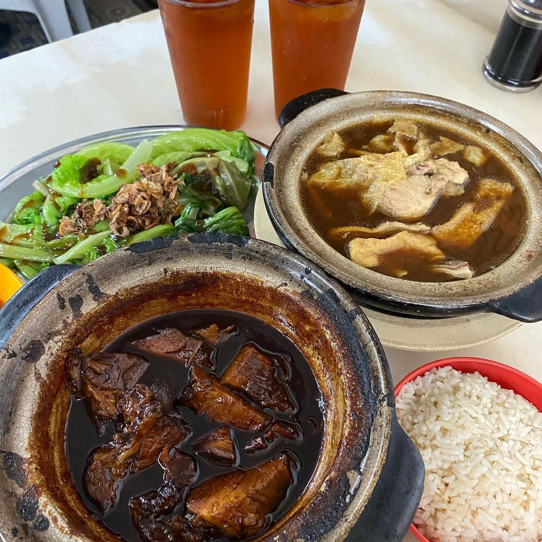 Bak kut teh and accompaniments (Photo: Instagram / @selangor_foodie1)