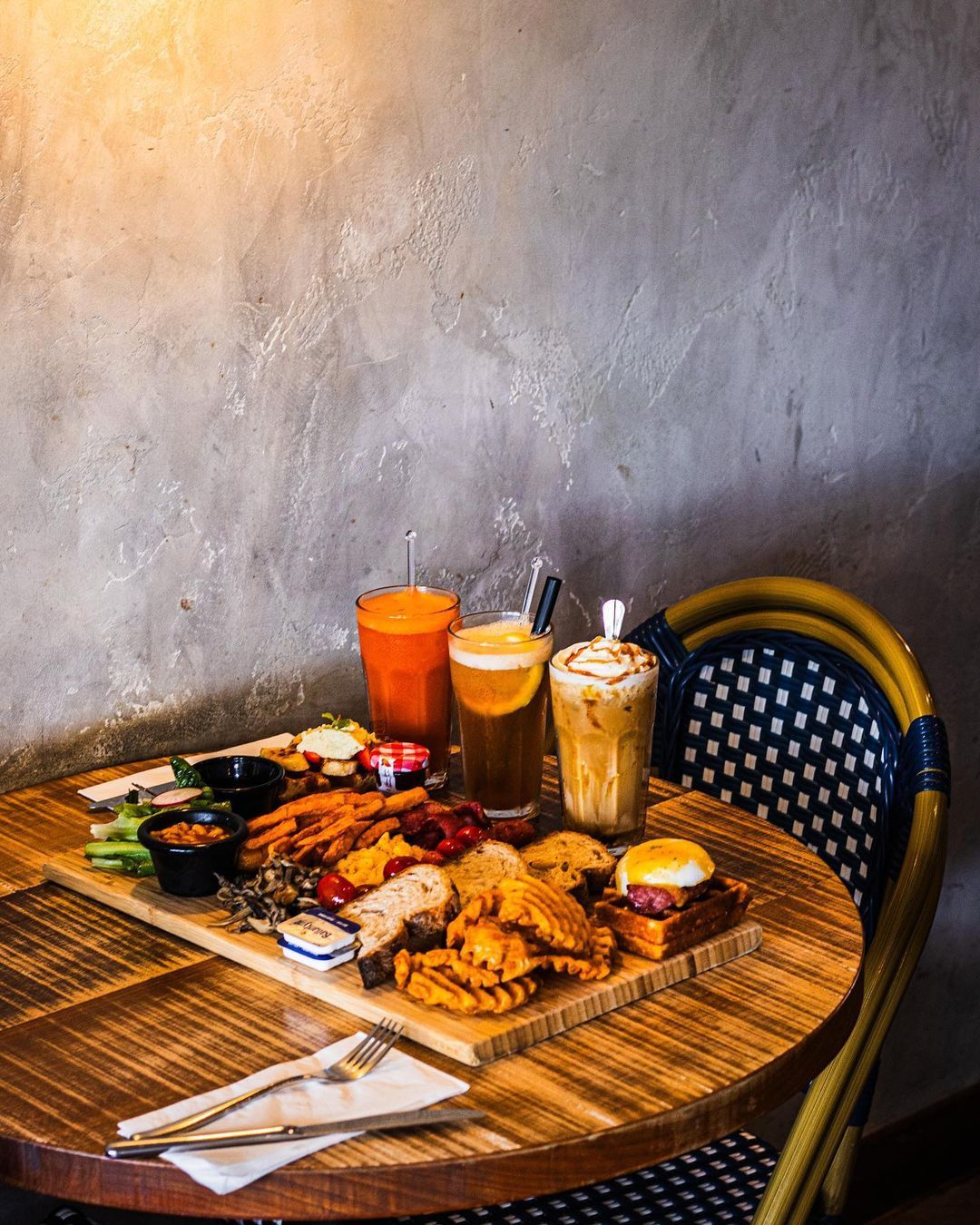 Brunch sharing platter (Photo: Instagram / @colorieruu)