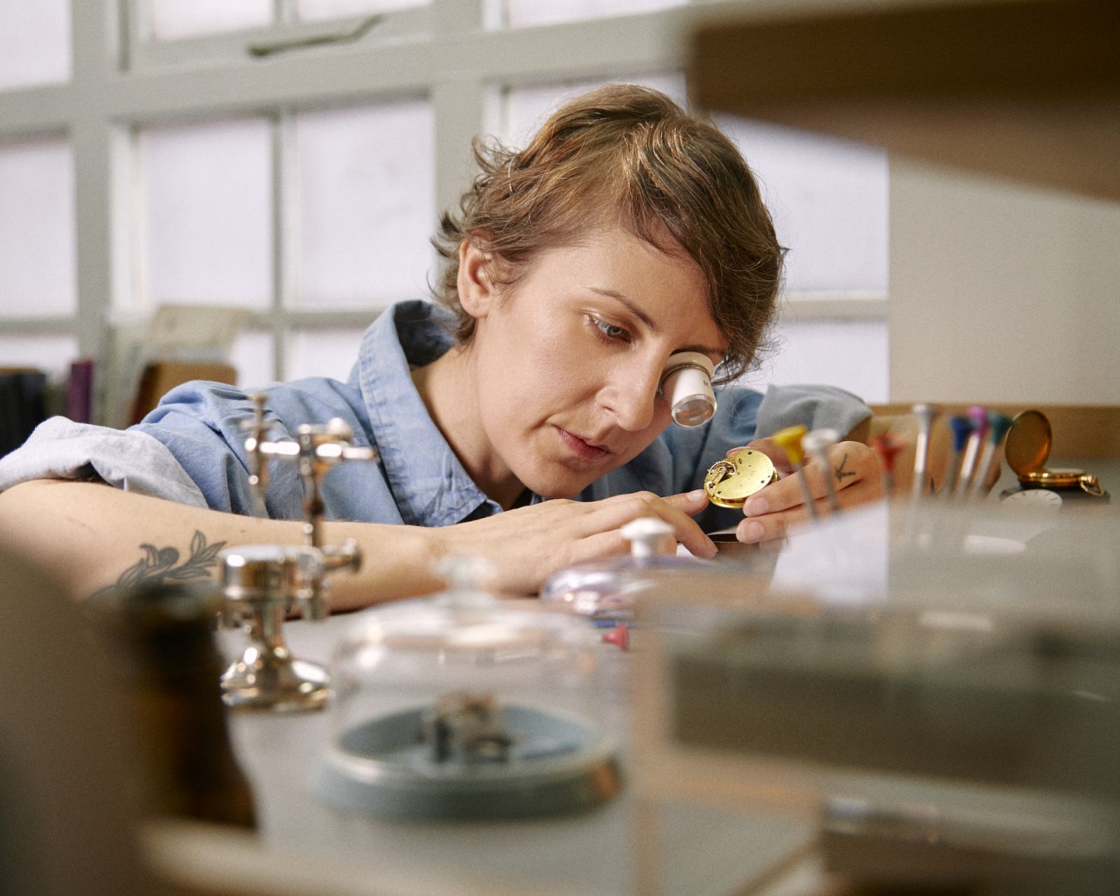 Rebecca Struthers working on a dial in the Struthers Watchmakers workshop in Birmingham (Photo: Andy Pilsbury)