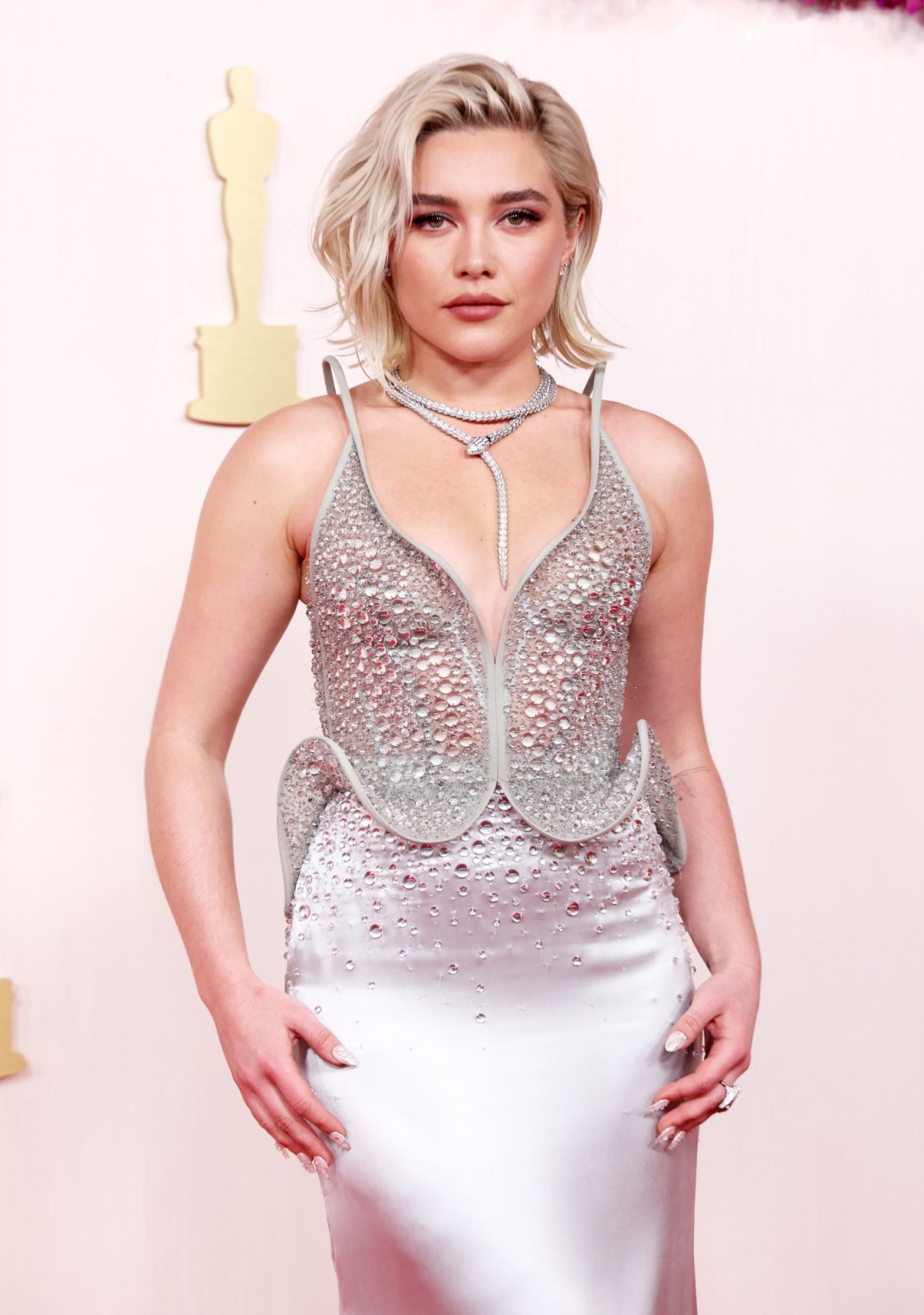 HOLLYWOOD, CALIFORNIA - MARCH 10: Florence Pugh attends the 96th Annual Academy Awards on March 10, 2024 in Hollywood, California. (Photo by Kevin Mazur/Getty Images)