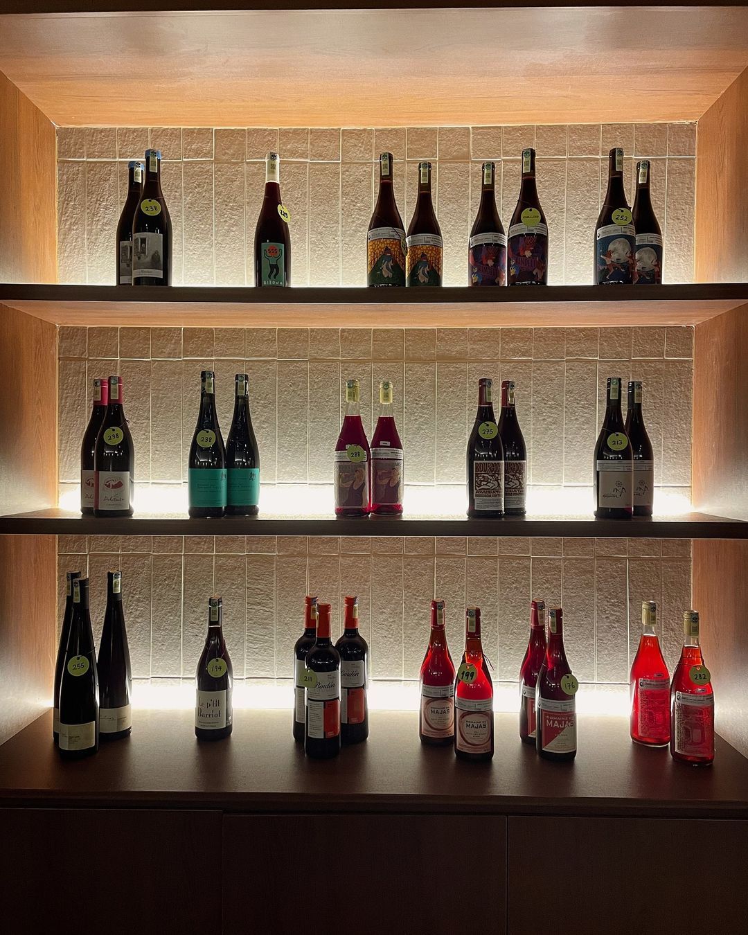 Natural wines (Photo: Instagram / @mellow.kl)