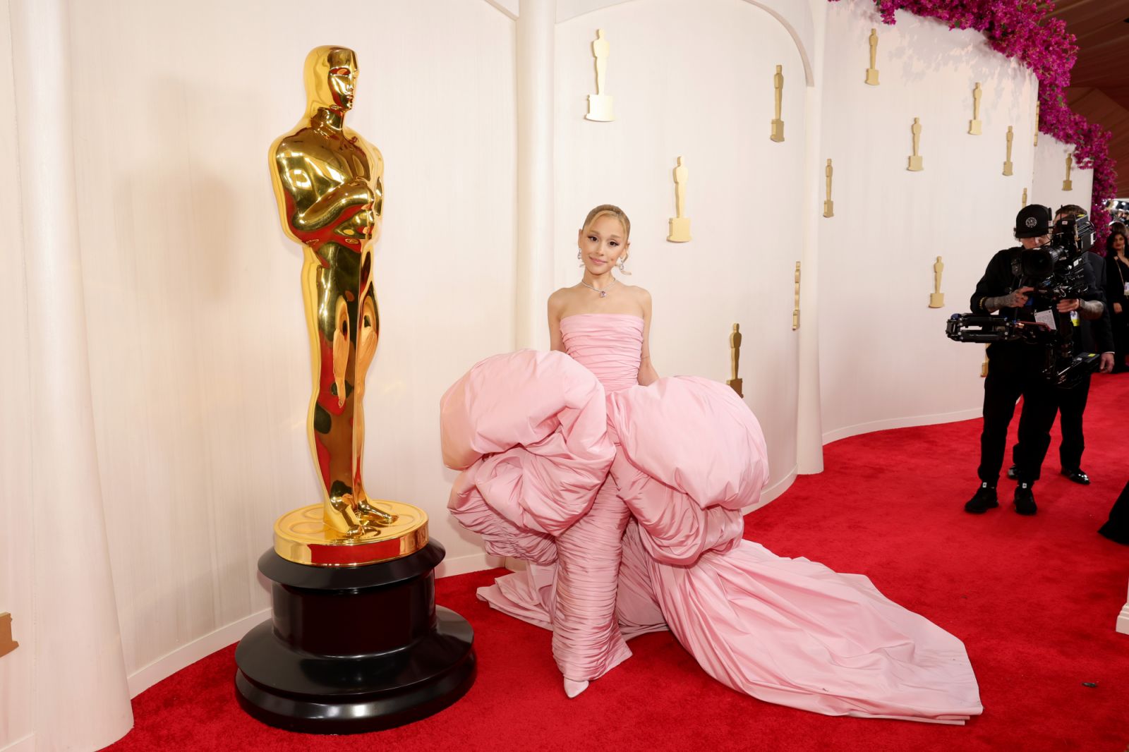 HOLLYWOOD, CALIFORNIA - MARCH 10: Ariana Grande attends the 96th Annual Academy Awards on March 10, 2024 in Hollywood, California. (Photo by Arturo Holmes/Getty Images)