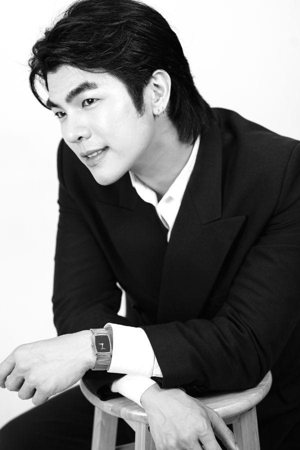 Mile Phakphum Romsaithong