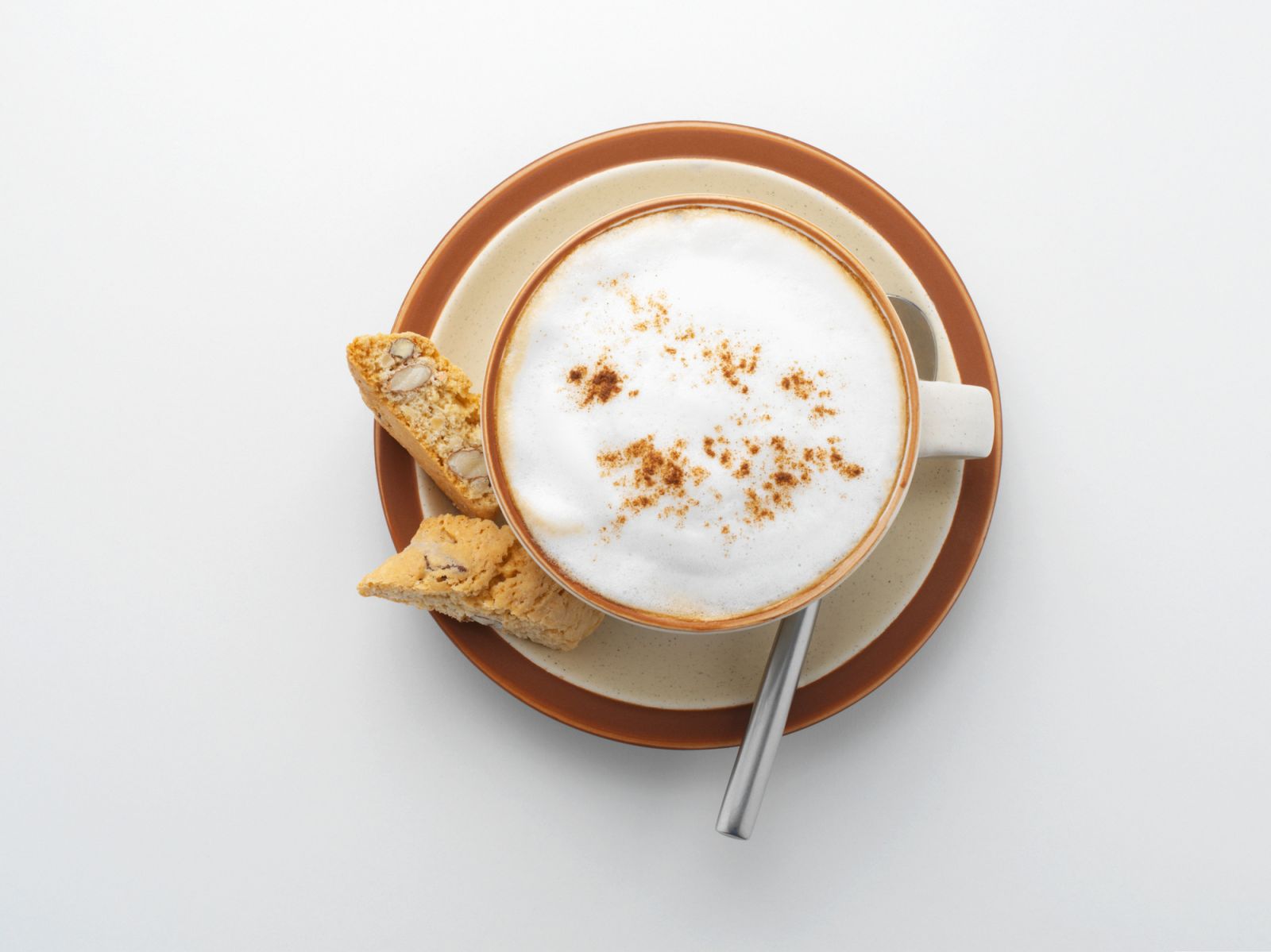 Cappuccino with biscotti (Photo: Getty Images)