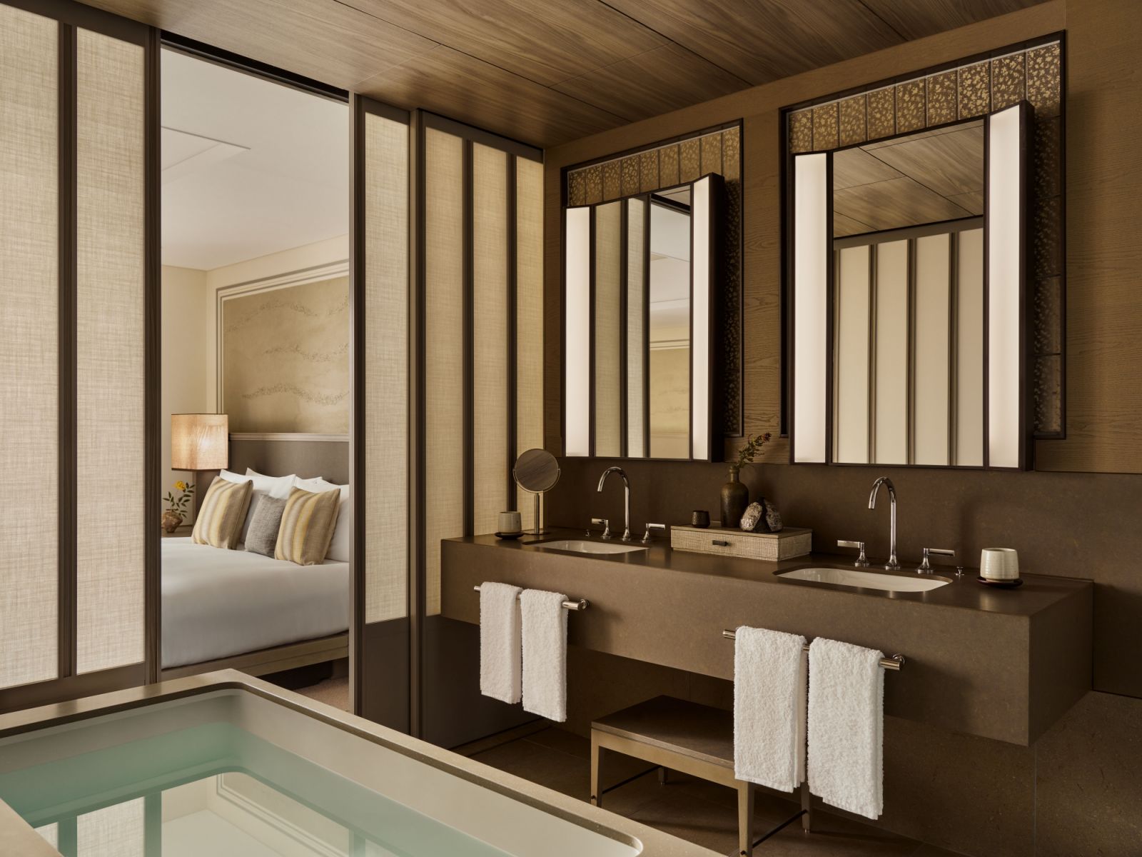 (圖:Janu Tokyo, Japan - Accommodation, Deluxe Room King)