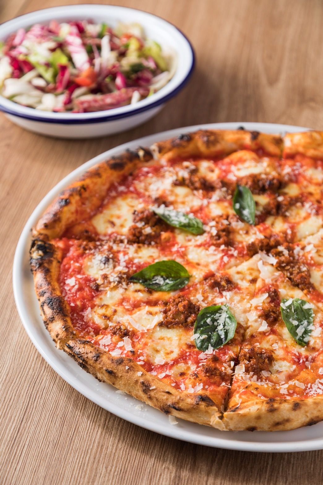 พิซซ่า Londoner (ภาพ: Gordon Ramsey Street Pizza)