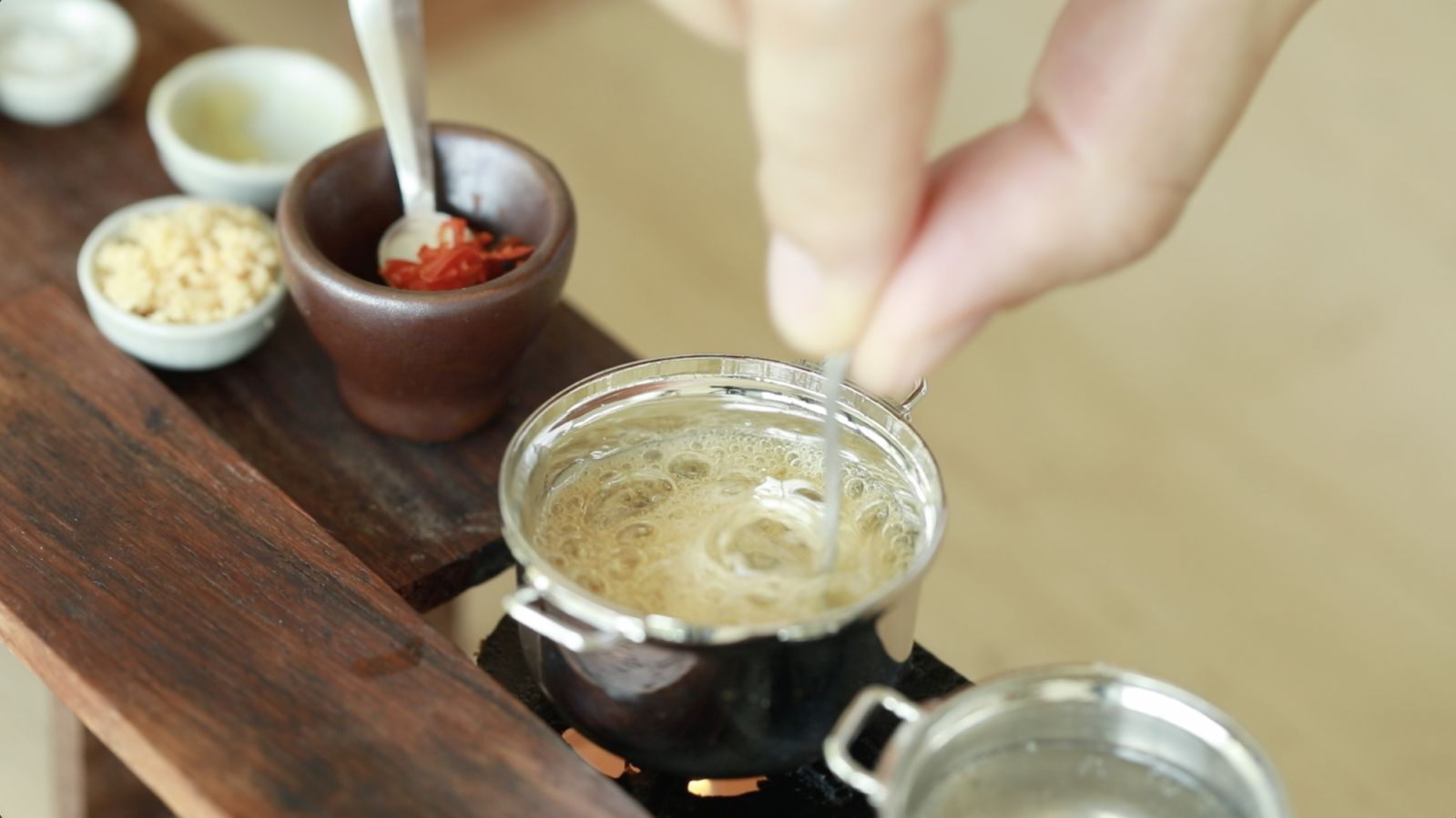Preparation of Kaeng Lhork Le Petit Restaurant