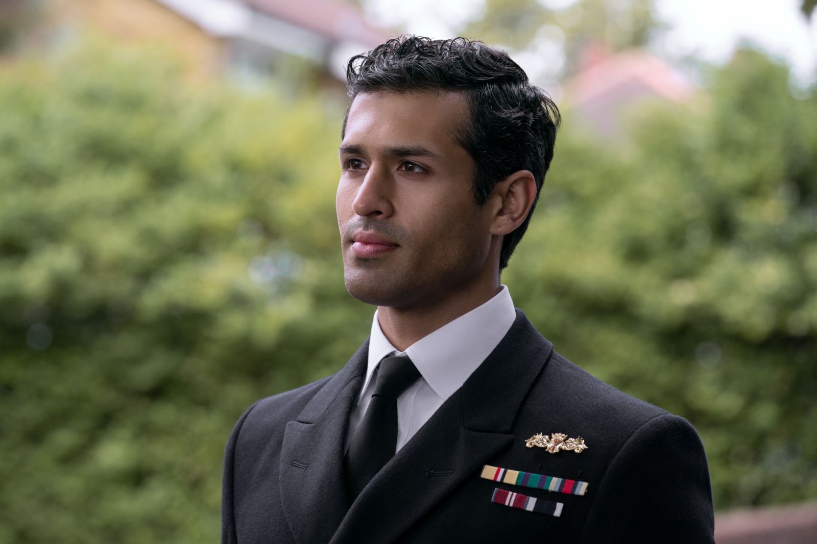 3 Body Problem. Saamer Usmani as Raj Varma in episode 101 of 3 Body Problem. Cr. Ed Miller/Netflix © 2024