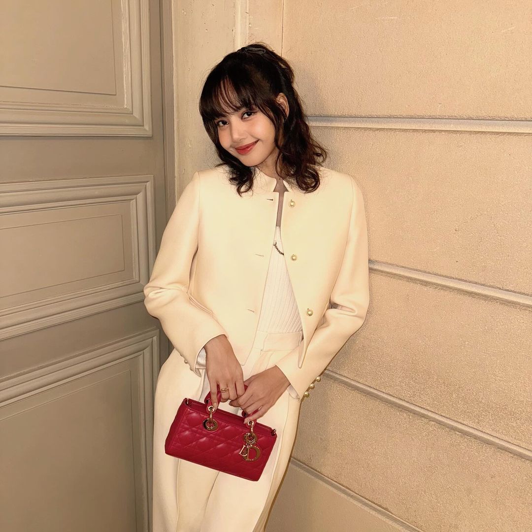 Blackpink's Lisa with Lady D-Joy Bag