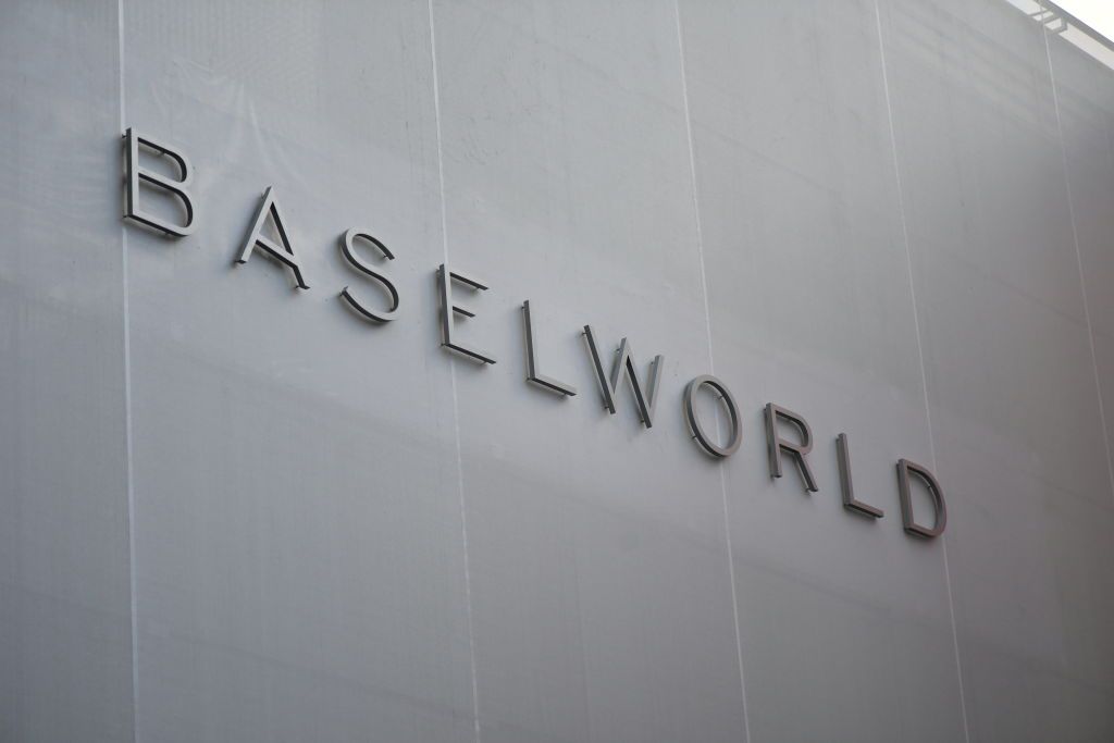 在舉辦了數十年後，因時代的轉變使得Baselworld承受不少批評，也使得主辦單位不得不思考轉型的問題，然而碰上疫情等種種因素，現在Baselworld影響力已大不如前。(Photo by Harold Cunningham/Getty Images)