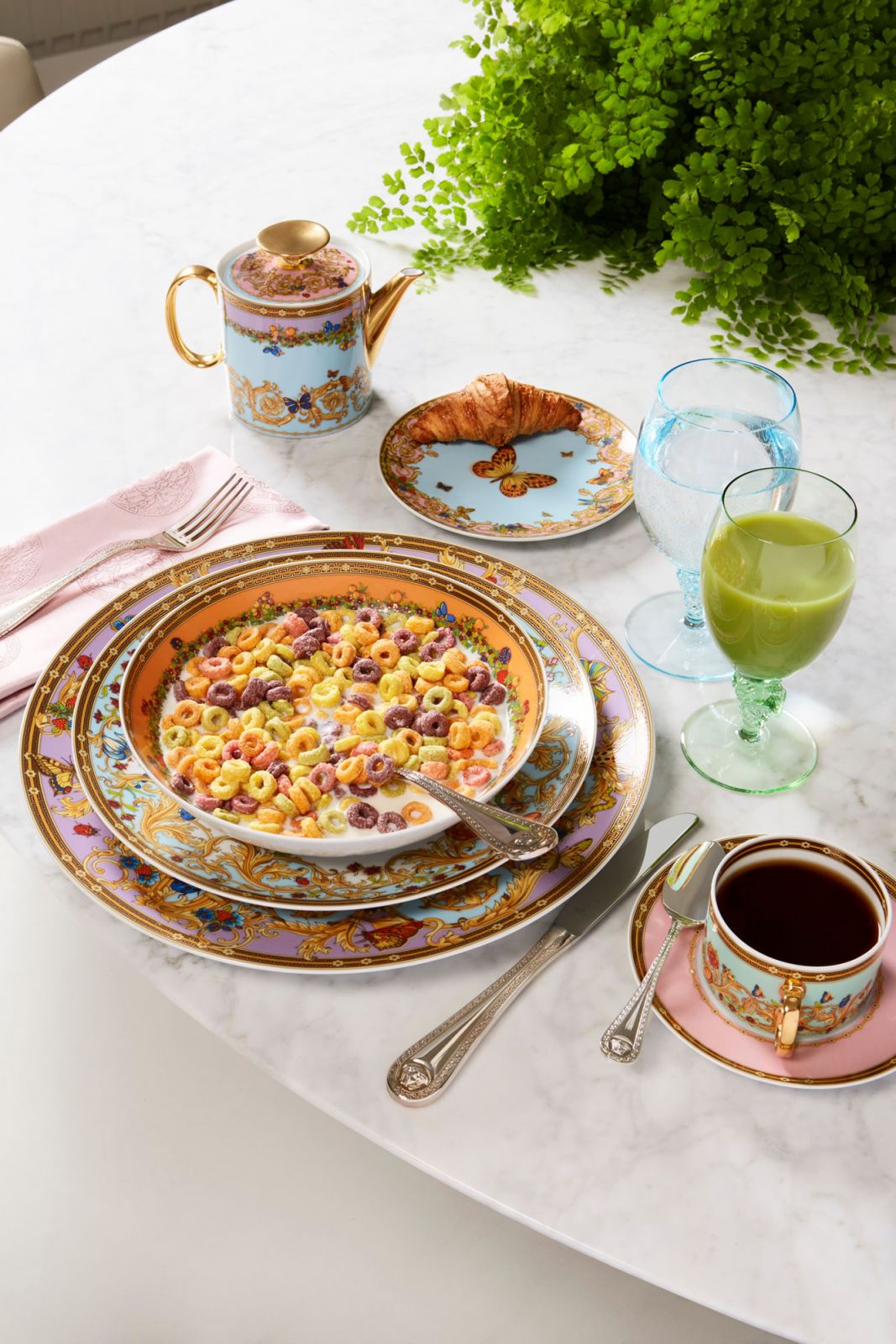Le Jardin de Versace tableware collection