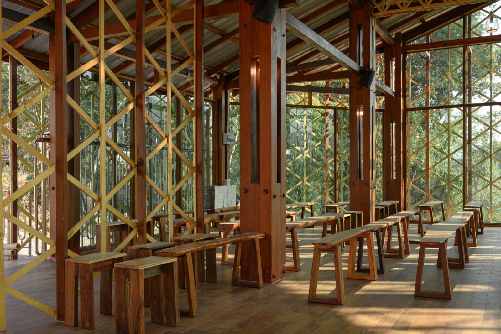 The interior mirrors the ethnic Karen textile motifs (Photo: Panoramic Studio via @designboom / Instagram)