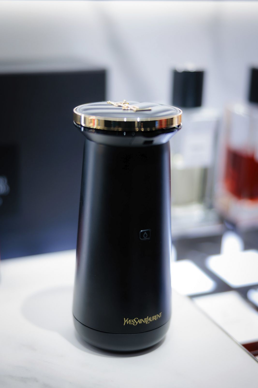 Discover the Rouge Sur Mesure device by YSL Beauty | Tatler Asia