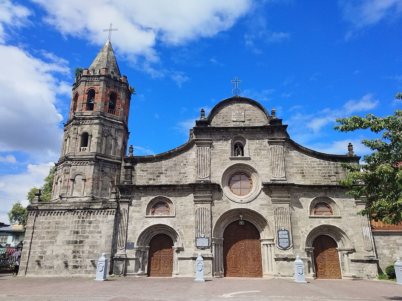 Barasoain Church (Photo: Wikipedia)