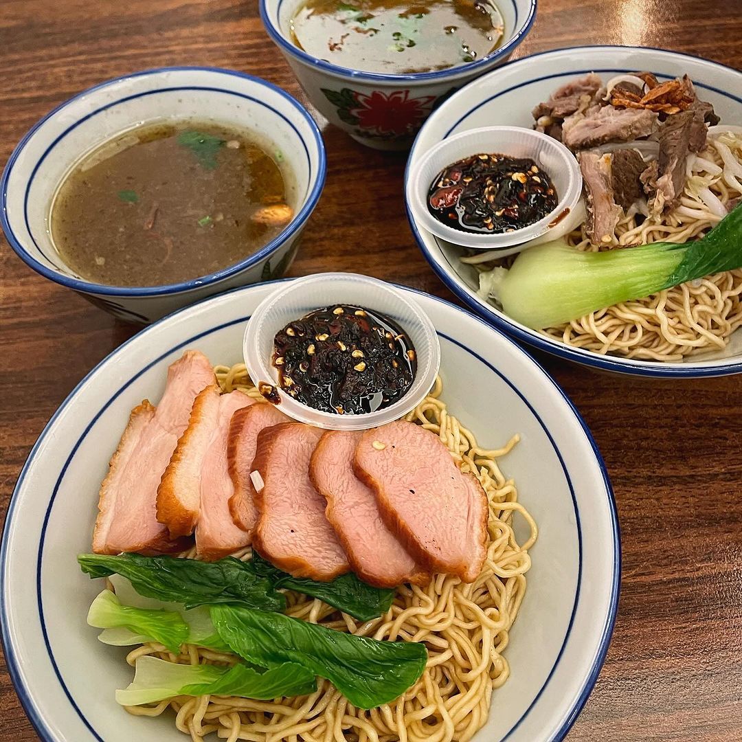Kolok mee from this new restaurant and coffeehouse (Photo: Instagram / @letscoopi)