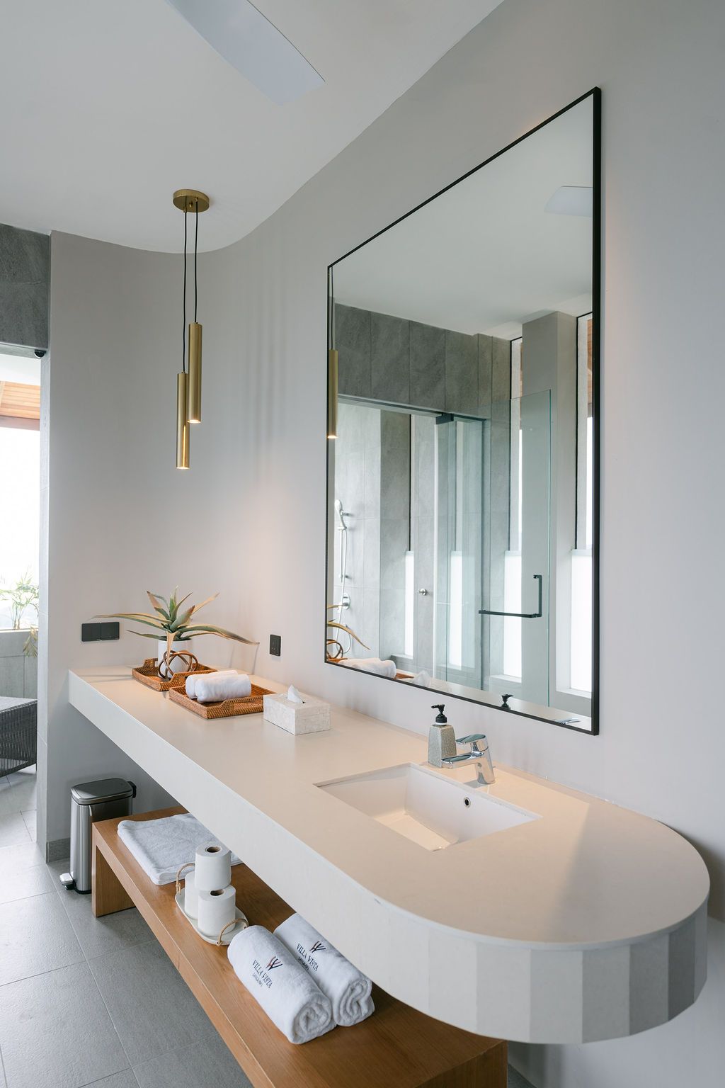 Monochromatic bathroom