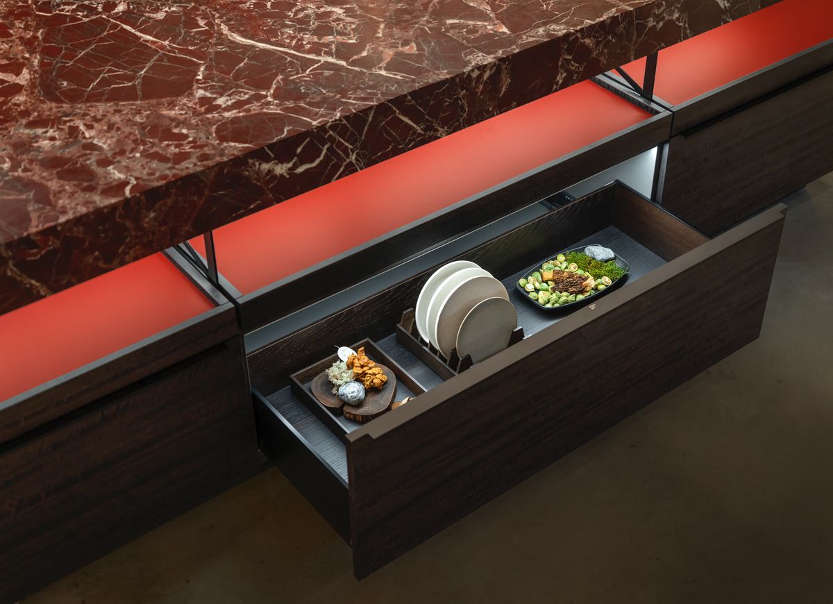 Details of Poggenpohl's +Modo kitchen
