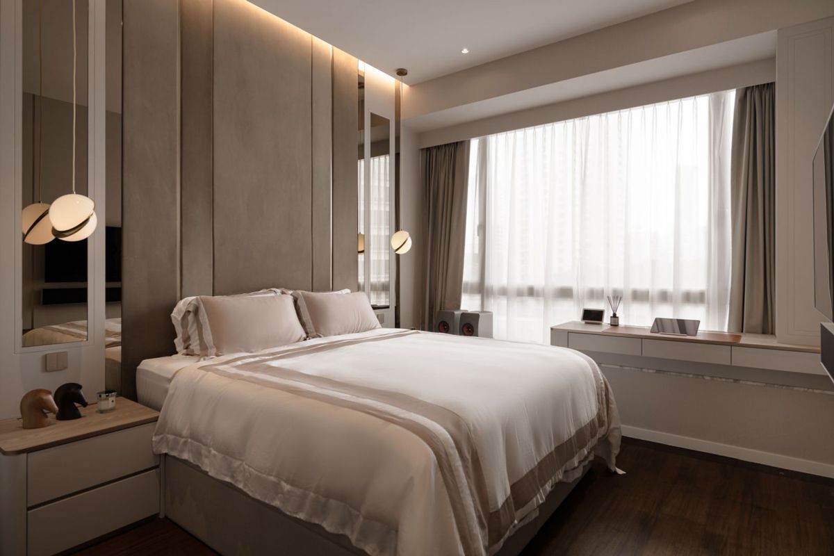 This bedroom’s simple, earthy scheme has a calming effect on its users