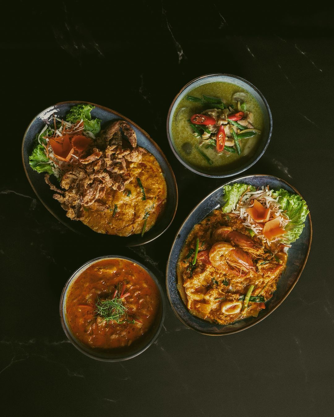 Authentic Thai curries (Photo: Instagram / @nokyungkl)