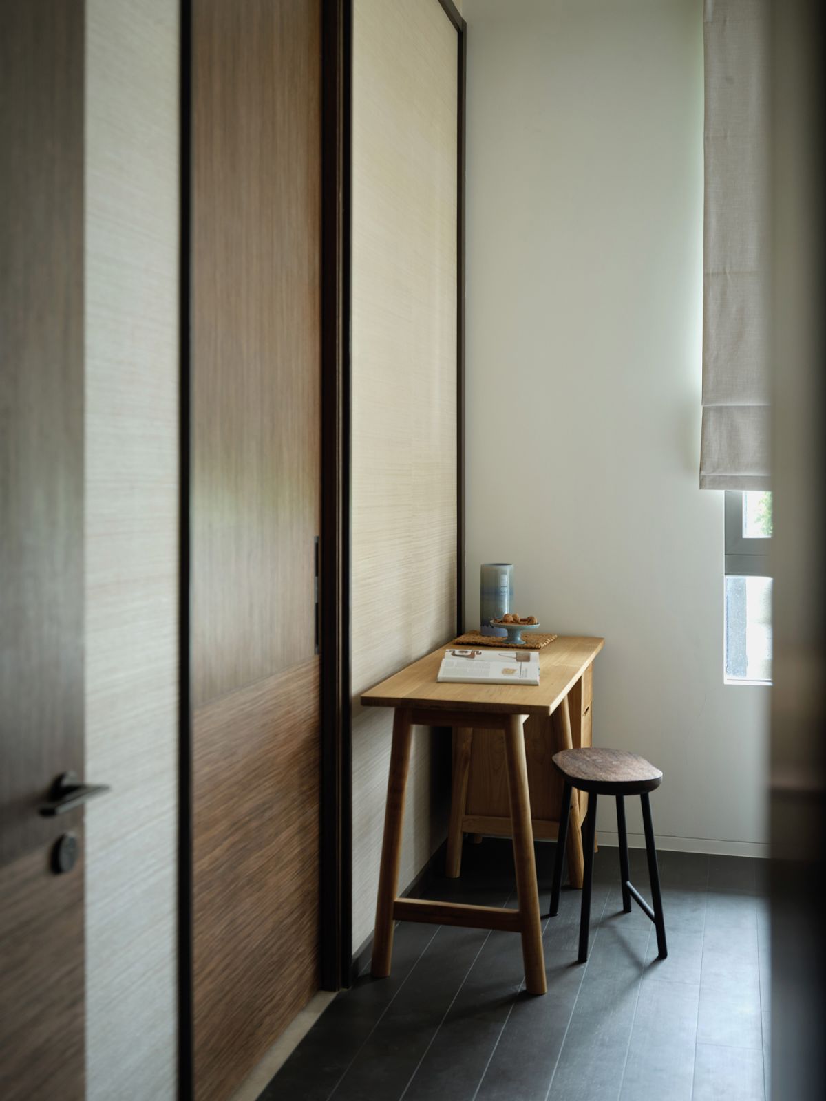 This tranquil corner is simply furnished yet full of layered textures